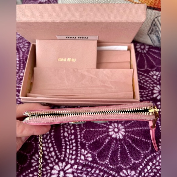 ⭐️COA⭐️MIU MIU PETALO PINK COIN/CARD ZIPPY KEY CASE~comes w/box 💯AUTHENTIC - Picture 8 of 9